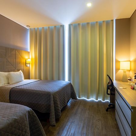 Hotel Glow Point - Mulza León Esterno foto
