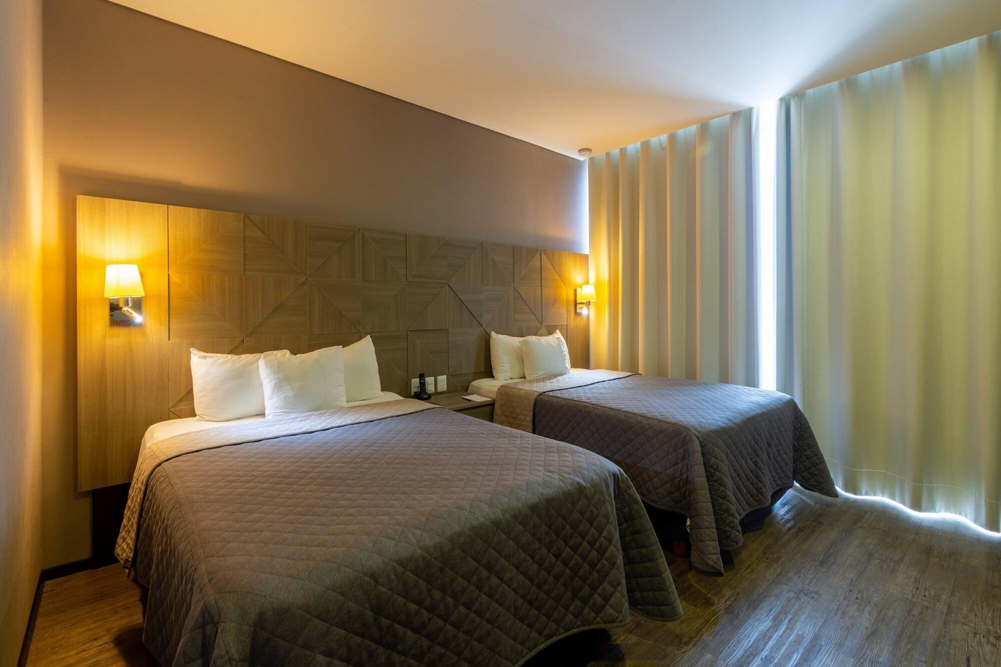 Hotel Glow Point - Mulza León Esterno foto