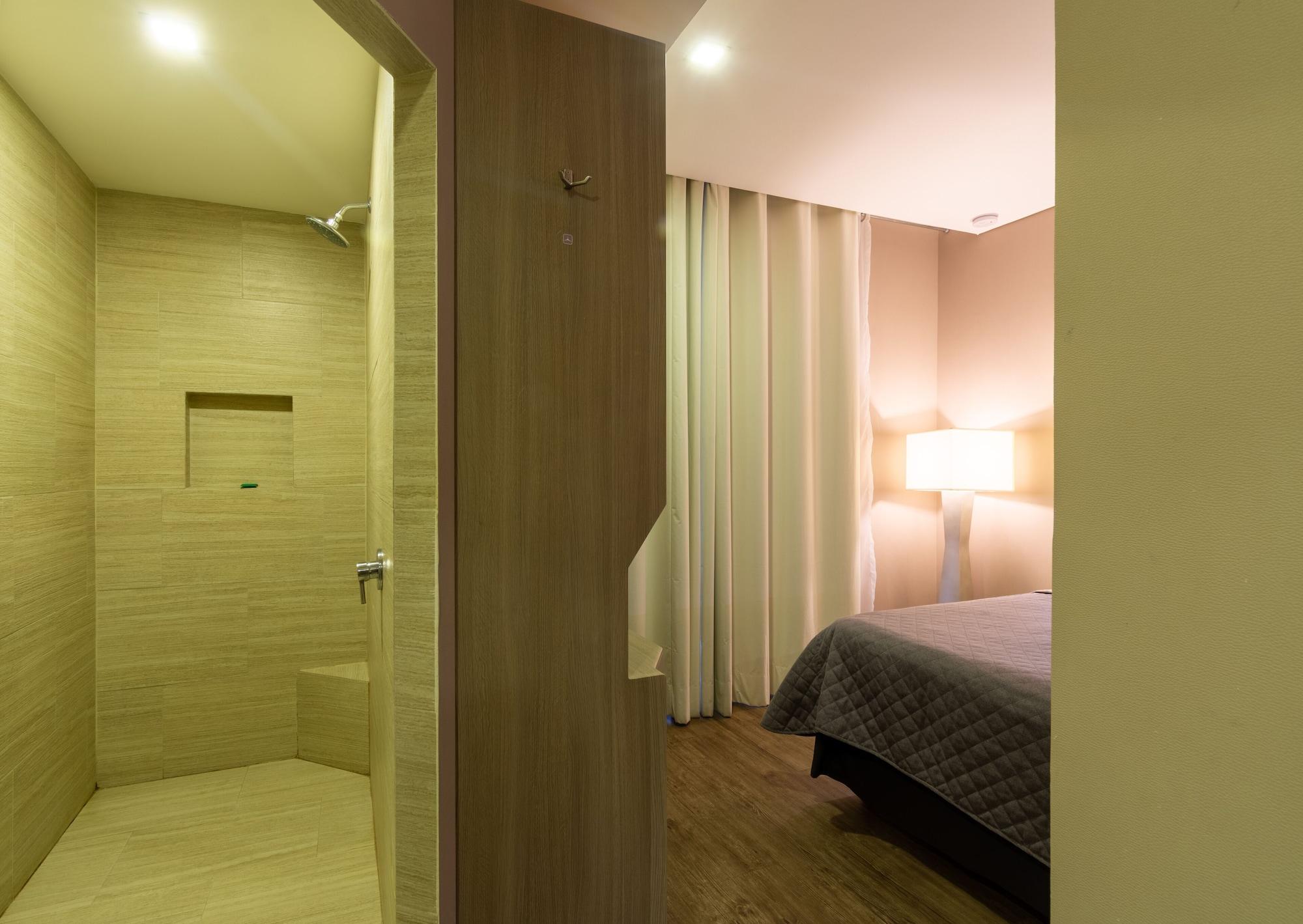 Hotel Glow Point - Mulza León Esterno foto